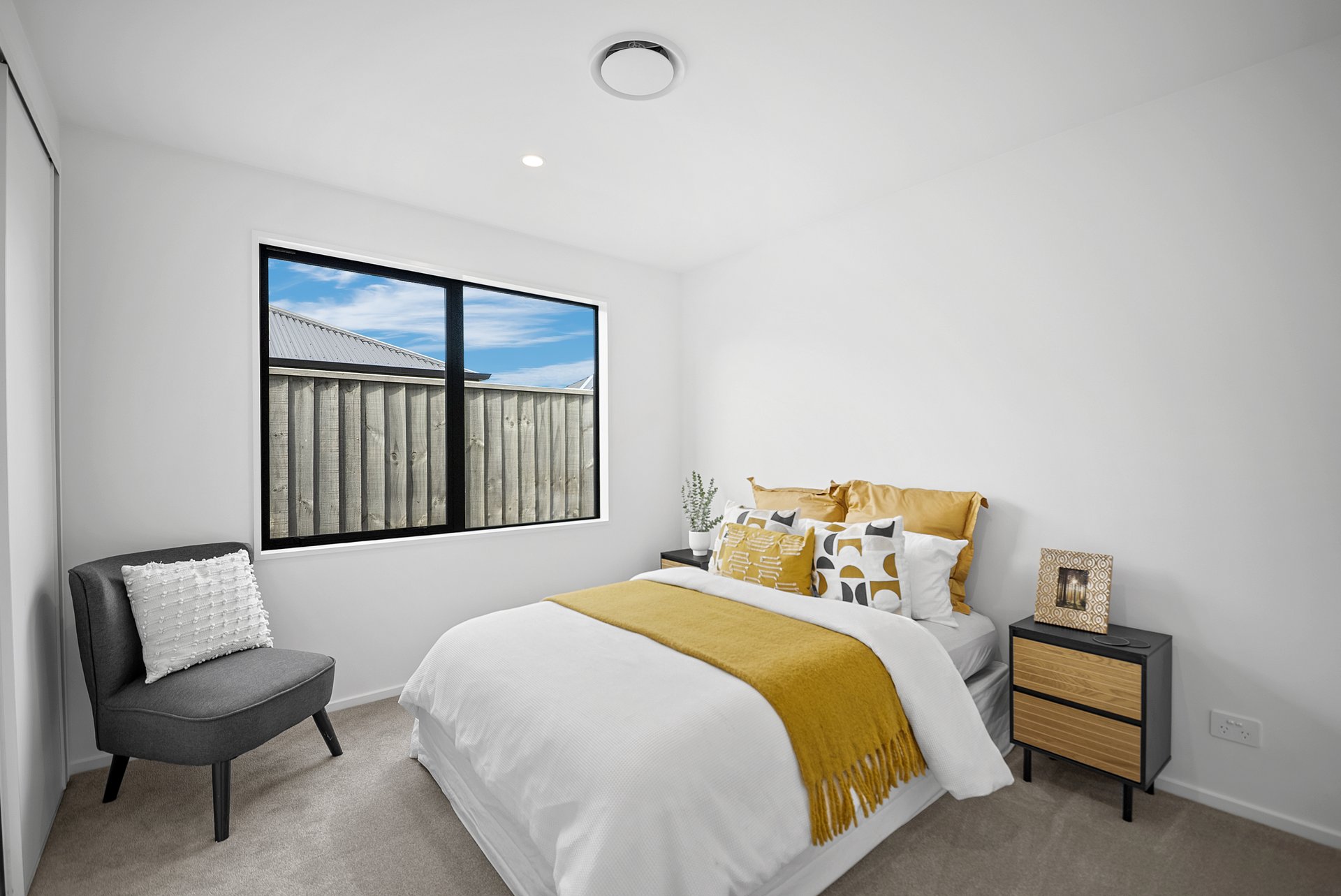 80 Muirhill Street Gallery 12